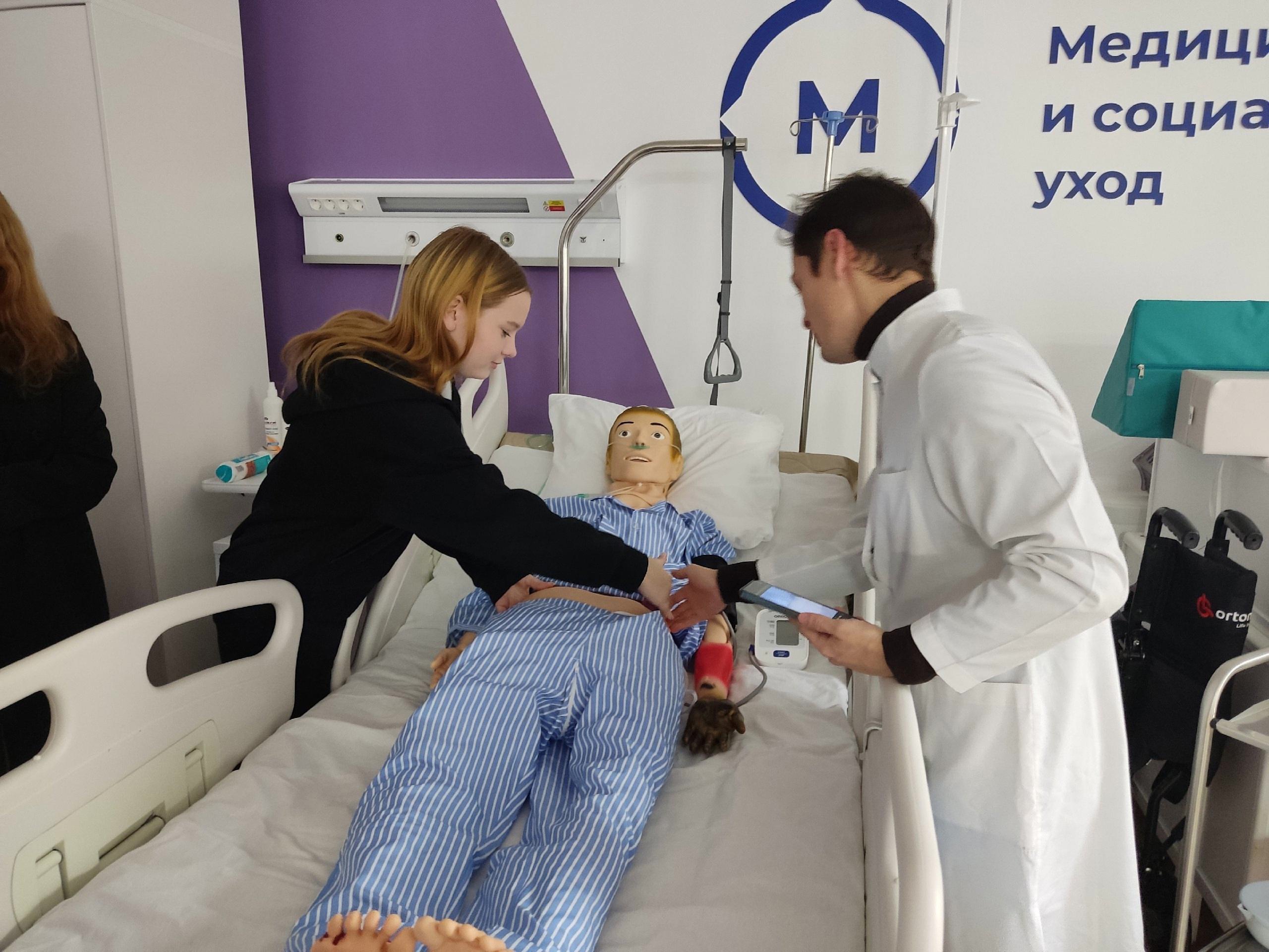 Занятия медицинского класса на базе ГАПОУ «Елецкий медицинский колледж им. К.С. Константиновой»..